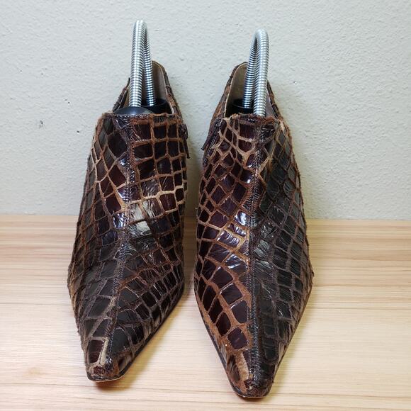 Carole Little Women's 8.5 Pointed Toe Pump Heel Booties Brown Textured Leather - Picture 2 of 11